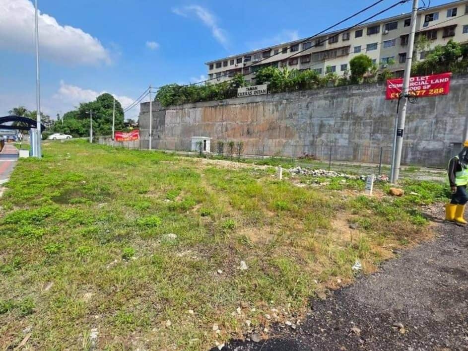 Tanah Bangunan 18,000 Kaki Persegi Freehold Tepi Jalan Utama Cheras Untuk Disewa